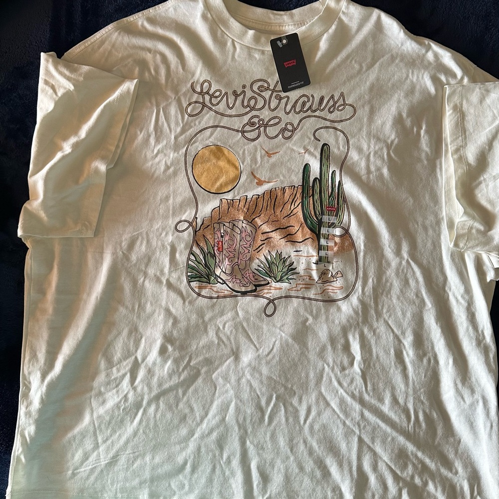 Levi's Cream Desert Graphic Tee